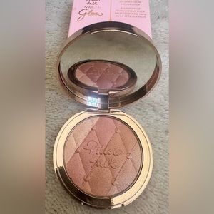 Charlotte Tillbury Limited Edition Pillow Talk Warm Pink Highlighter.